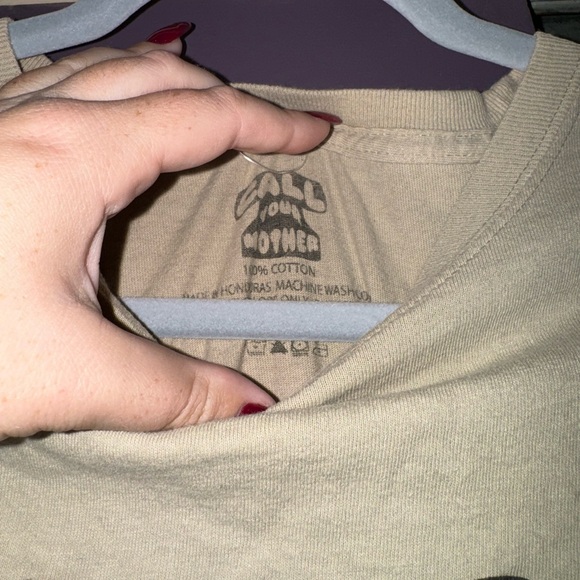 Stay Groovy T-shirt - Picture 2 of 3